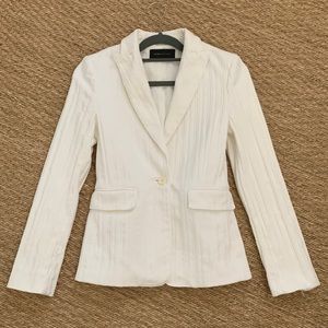 BCBG MAX AZRIA WHITE TEXTURED BLAZER SIZE 0